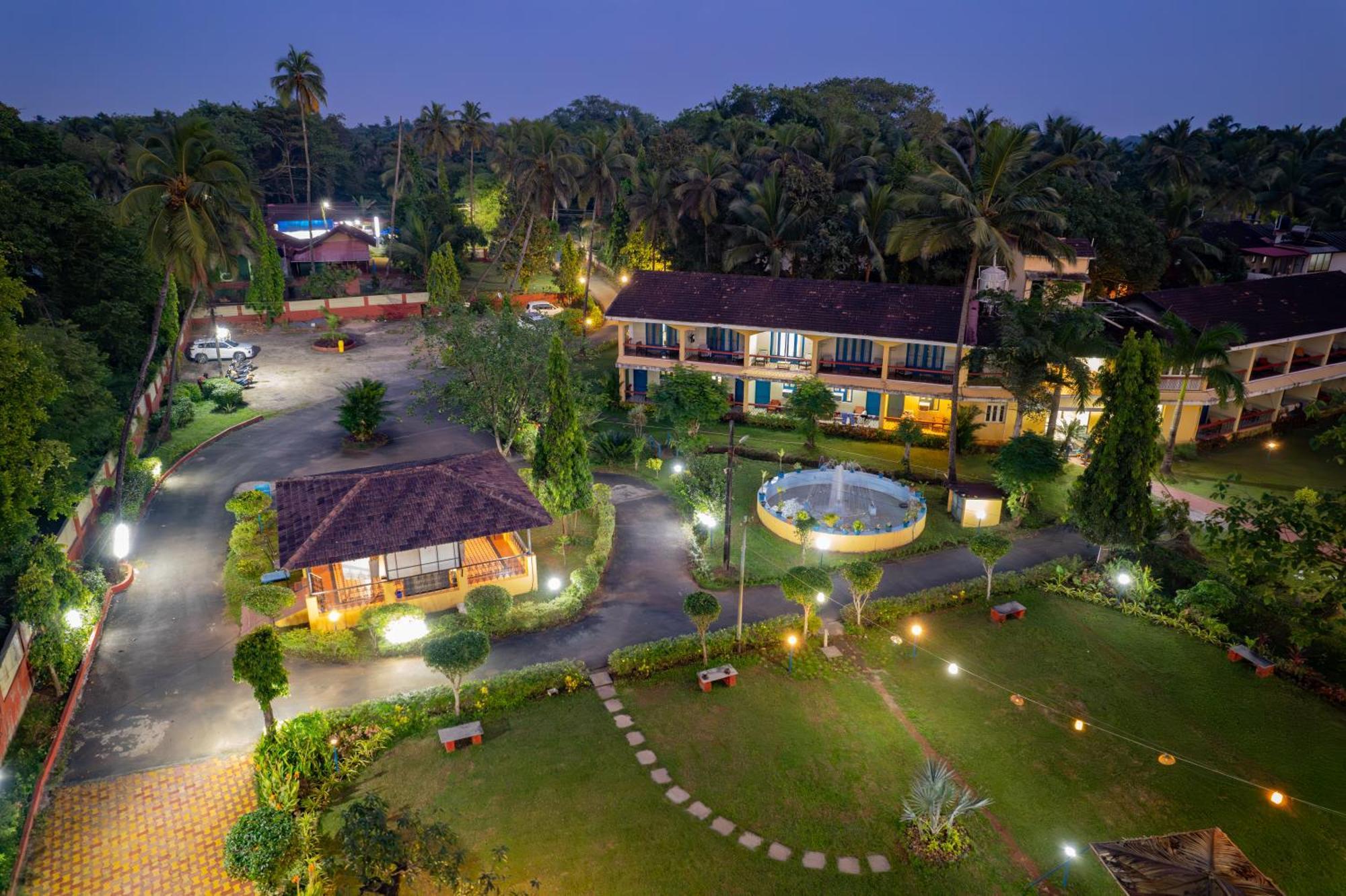 בנולים Carina Beach Resort מראה חיצוני תמונה