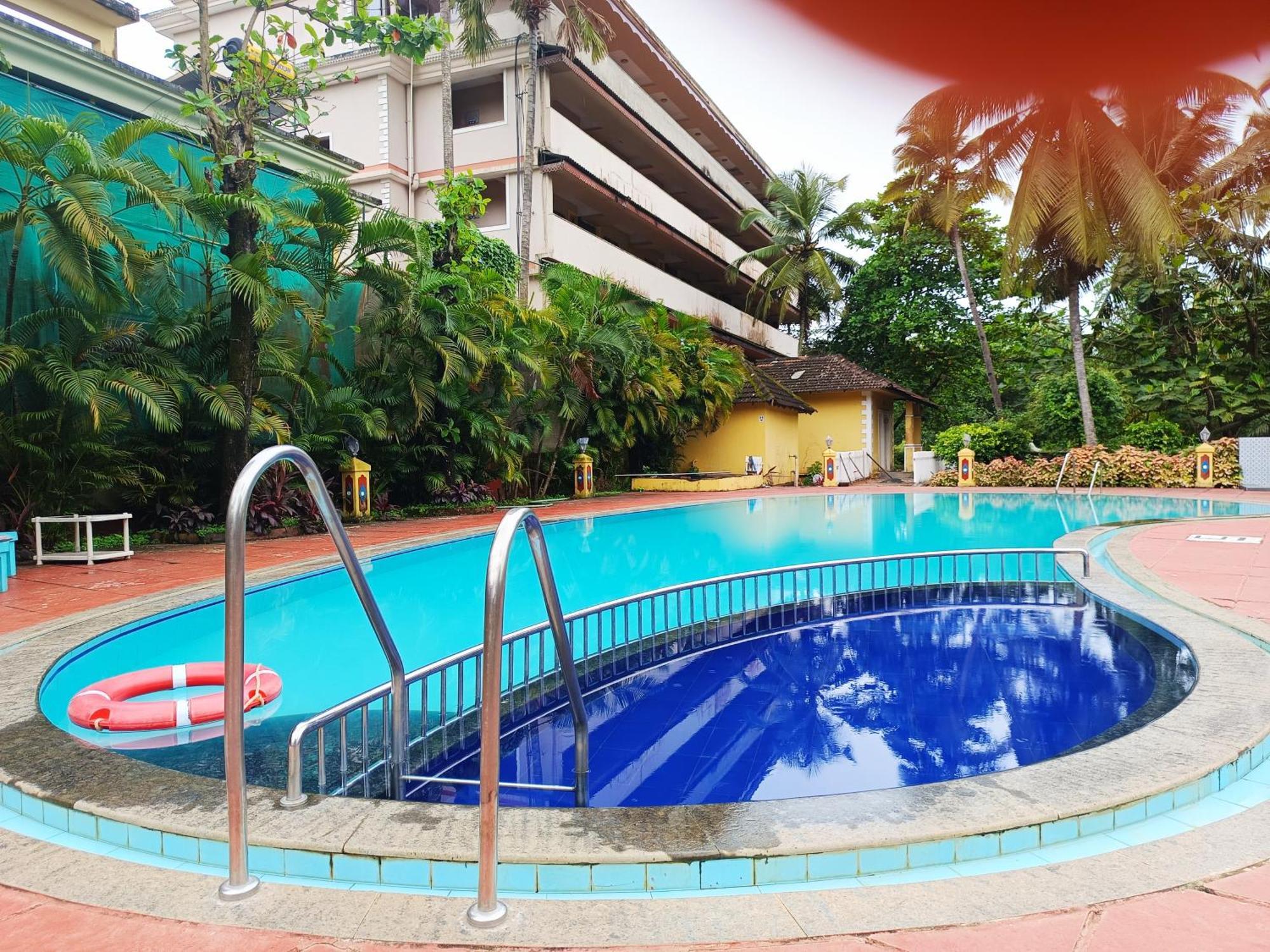 בנולים Carina Beach Resort מראה חיצוני תמונה