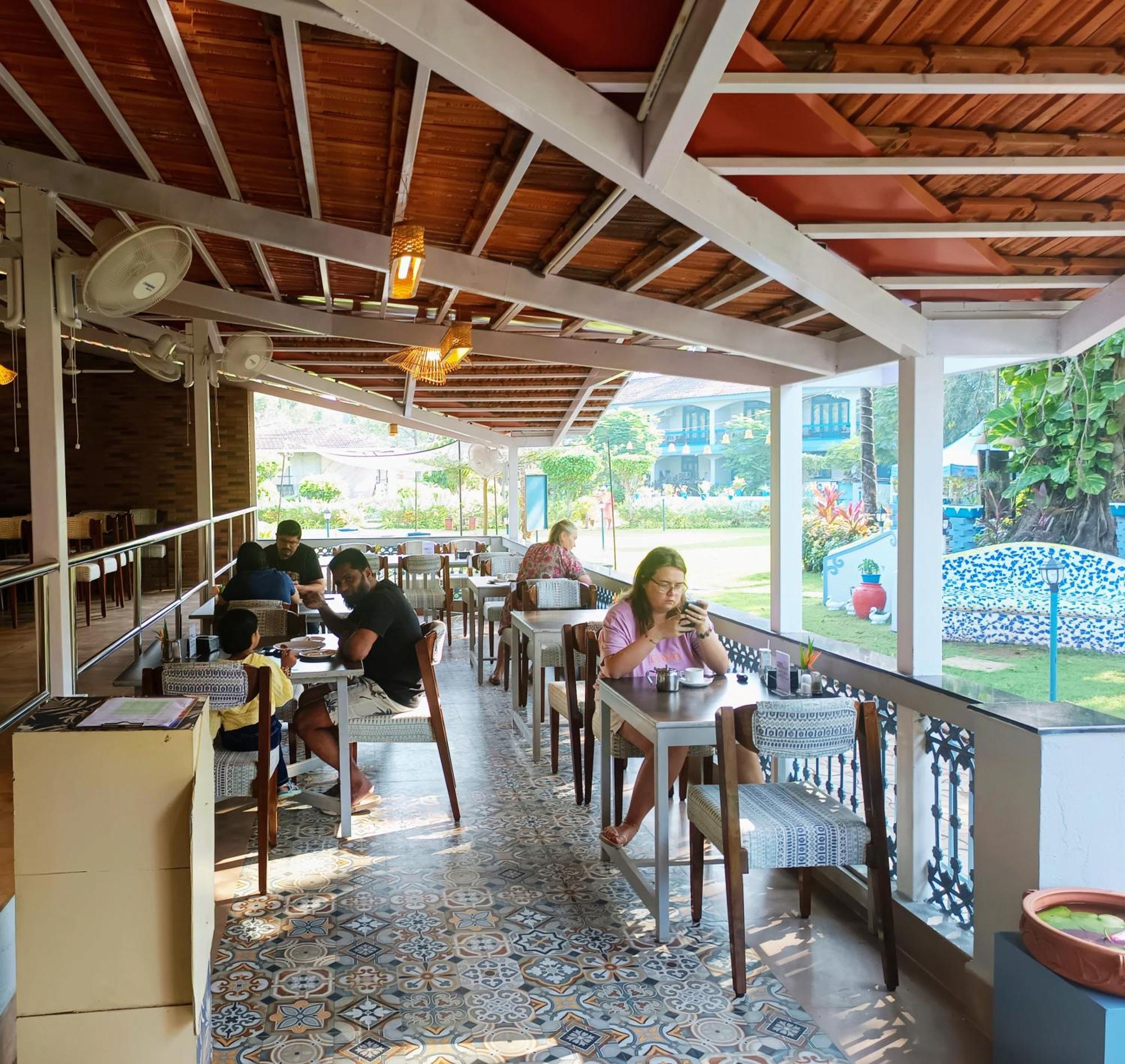 בנולים Carina Beach Resort מראה חיצוני תמונה